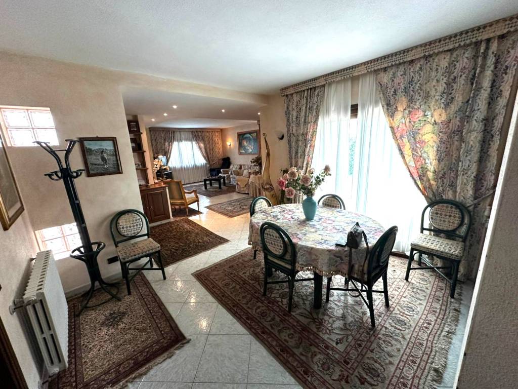 Casa indipendente a Arzachena in Via Amsicora - Foto 2