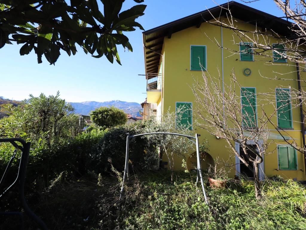 Villa a Lierna in Via San Michele, 11 - Foto 2