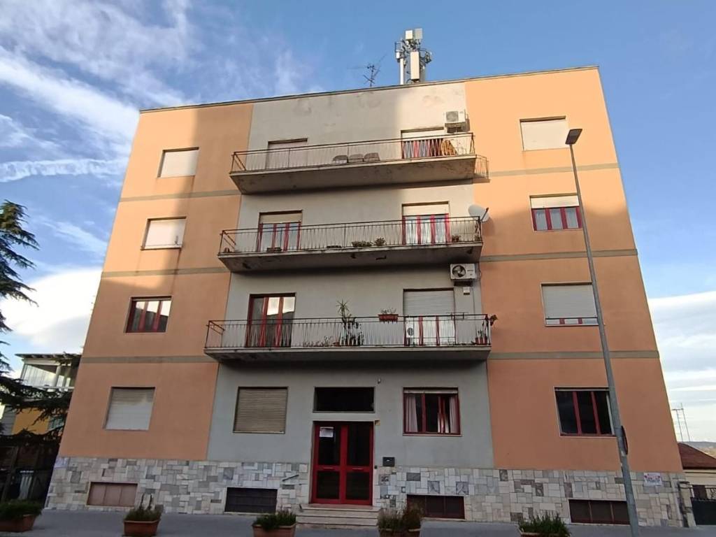 Appartamento a Benevento in Viale dei Rettori, 17 - Foto 2