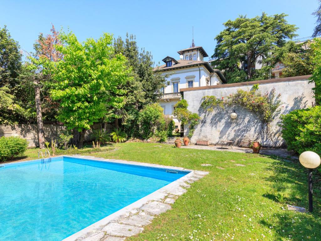 Villa a Verbania in Via Marco De Marchi - Foto 3