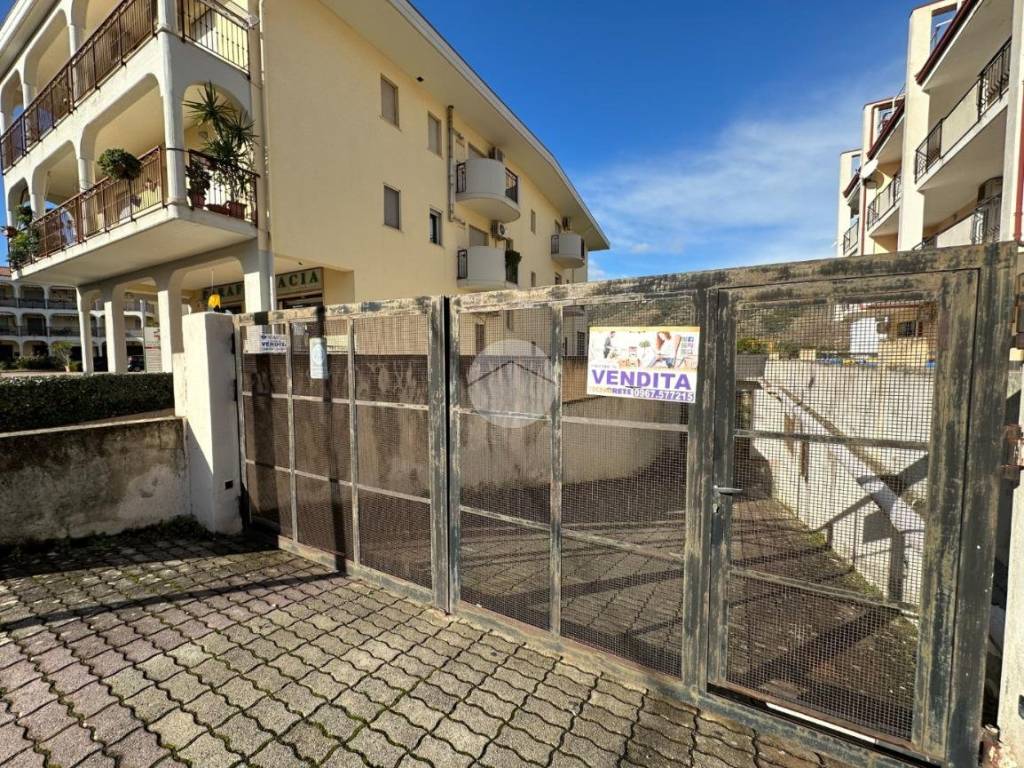 Box / garage a Montepaone in Via Nazionale, 91 - Foto 3