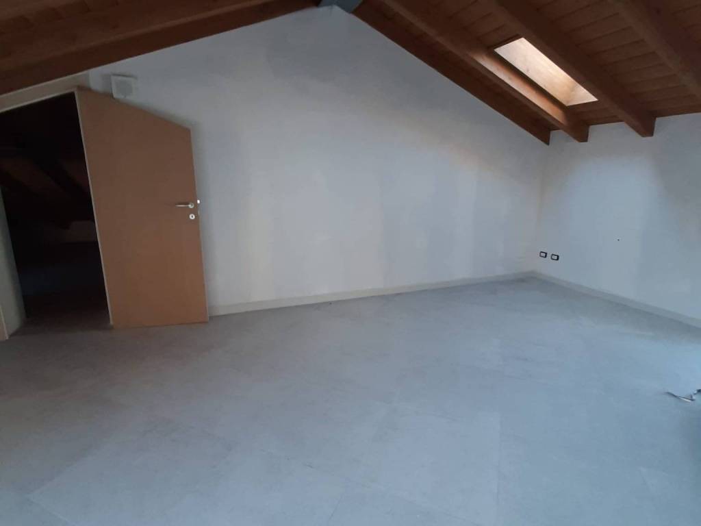 Attico / mansarda a Lodi in Via Giuseppe Garibaldi, 63 - Foto 4