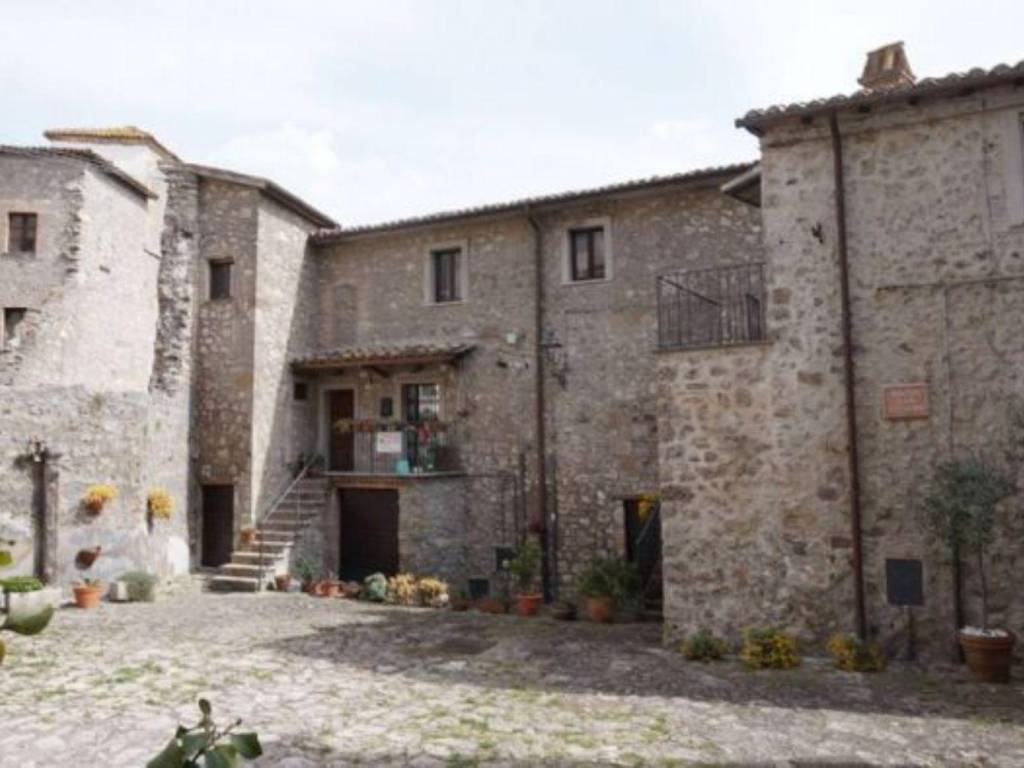 Appartamento a Castiglione in teverina in Piazza S. Giovanni s.n.c - Foto 4