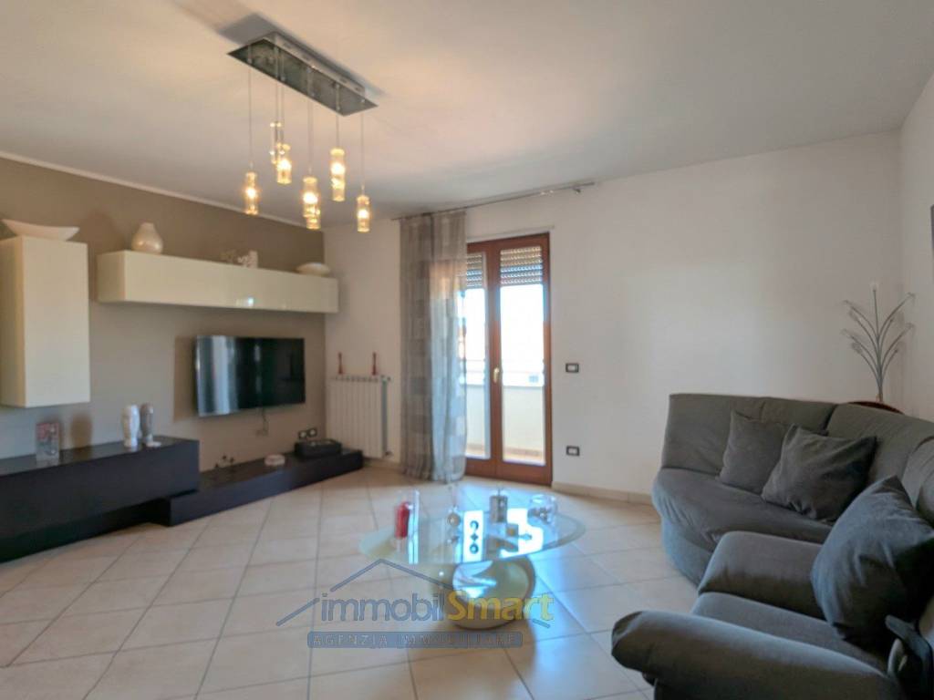 Appartamento a Trentola-ducenta in Via dei Tulipani, 13 - Foto 3