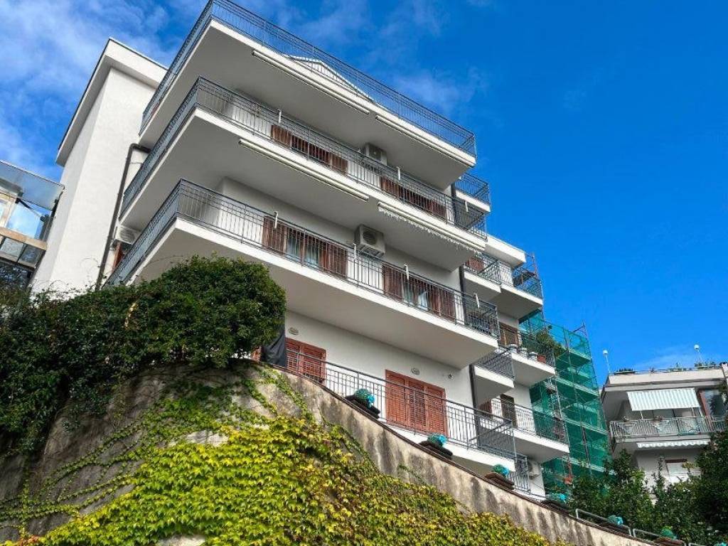 Appartamento a Salerno in Viale delle Acacie - Foto 2