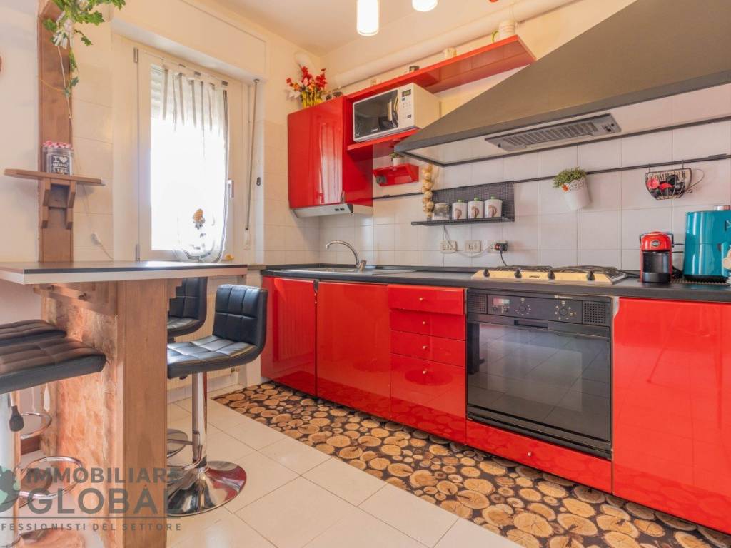 Appartamento a Reggio emilia in Via Zandonai, 22 - Foto 4