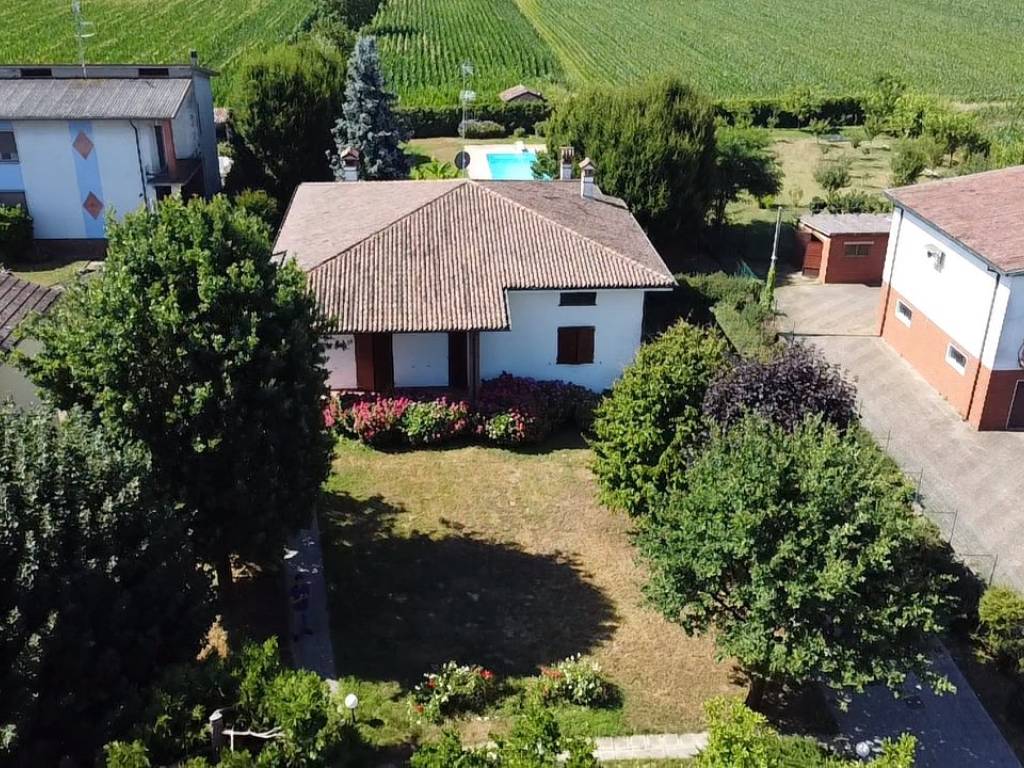 Villa a Castelnuovo bocca d'adda in Via Piave, 37 - Foto 2