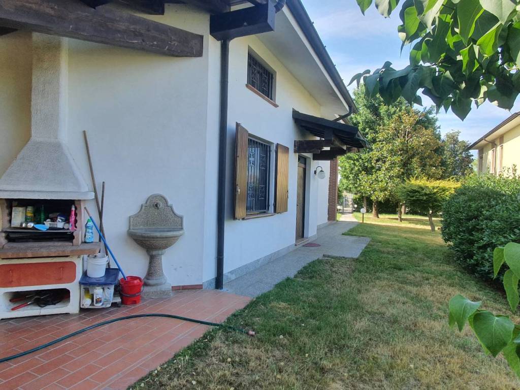 Villa a Castelnuovo bocca d'adda in Via Piave, 37 - Foto 4