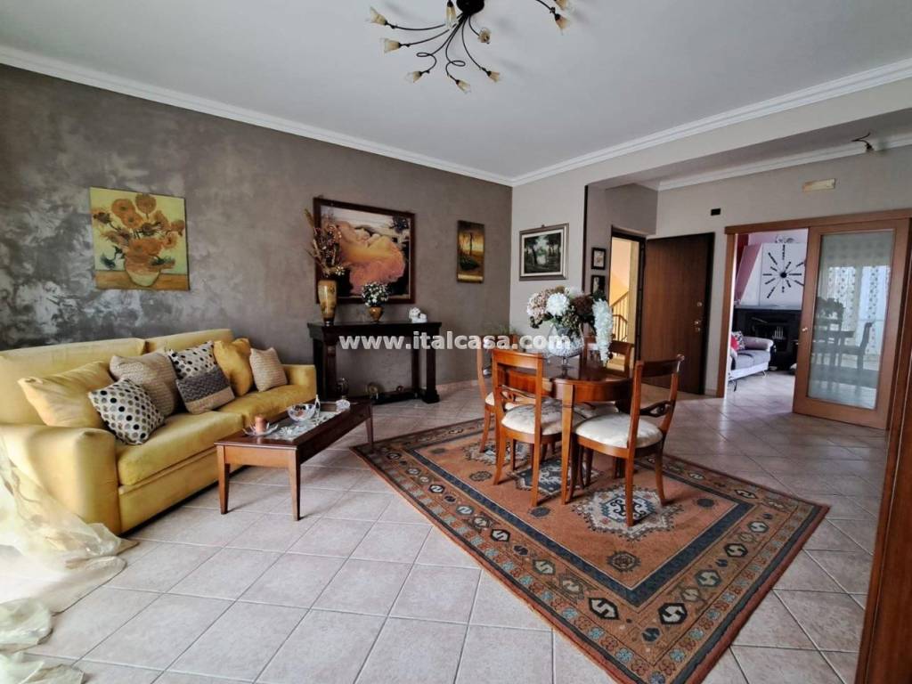 Appartamento a Crotone in via argentina - Foto 2