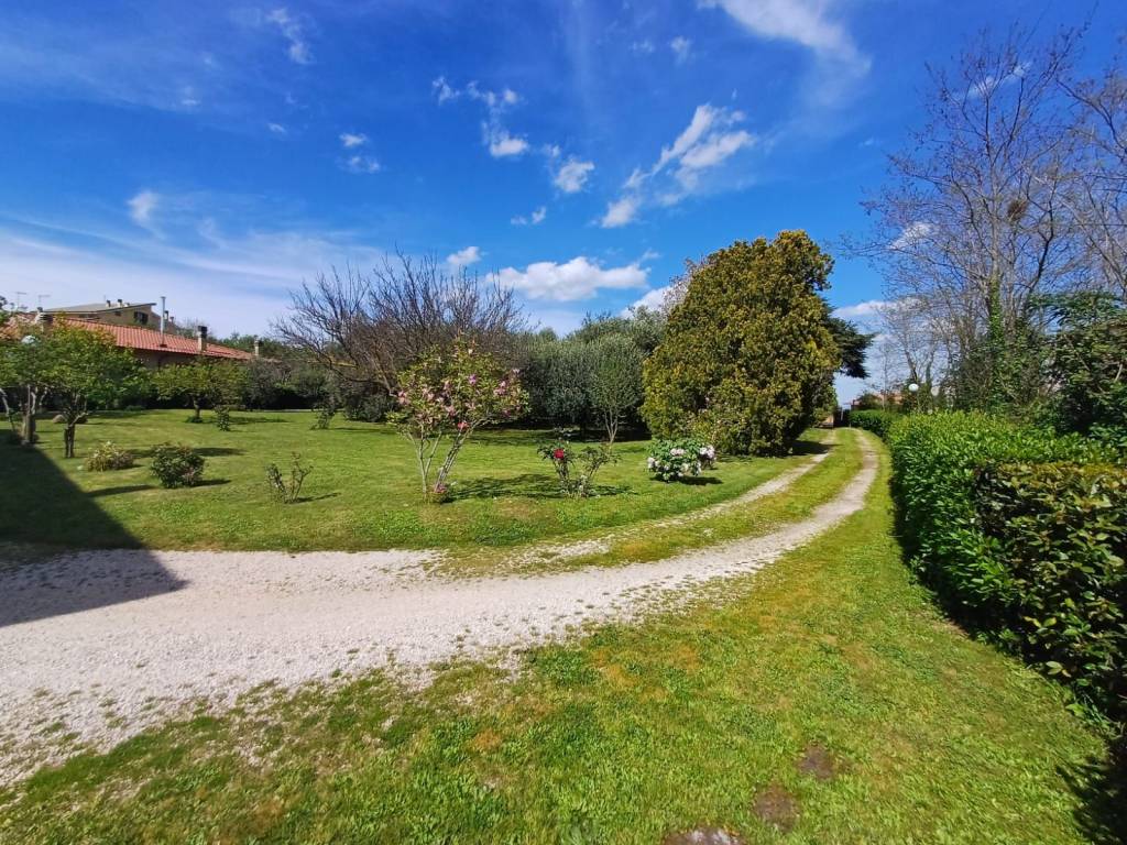 Villa a Caprarola in Via Felice Antonio Tossini - Foto 5