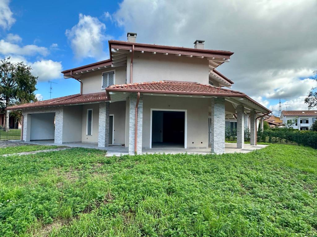 Villa a Borgomanero in Via Arona - Foto 2