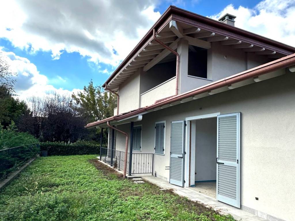 Villa a Borgomanero in Via Arona - Foto 5