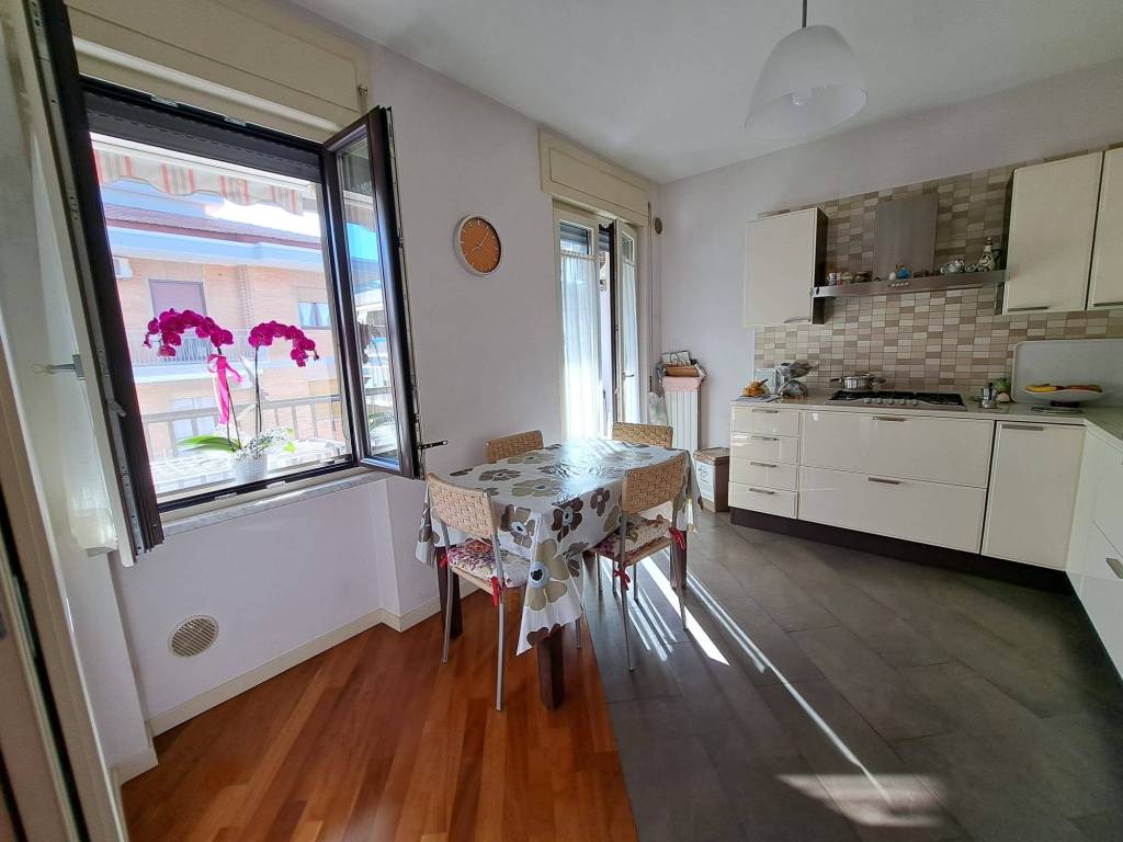 Appartamento a Salerno in Via Raffaele Lettieri, 5 - Foto 5