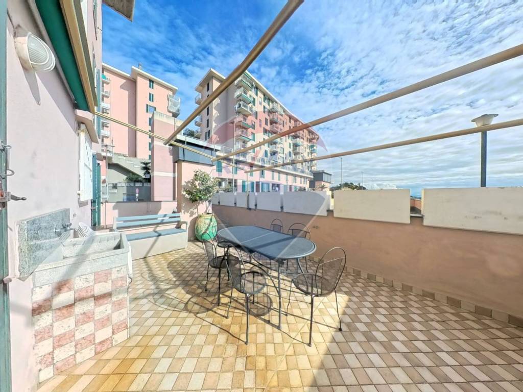 Appartamento a Genova in Via Montanella, 19 - Foto 2