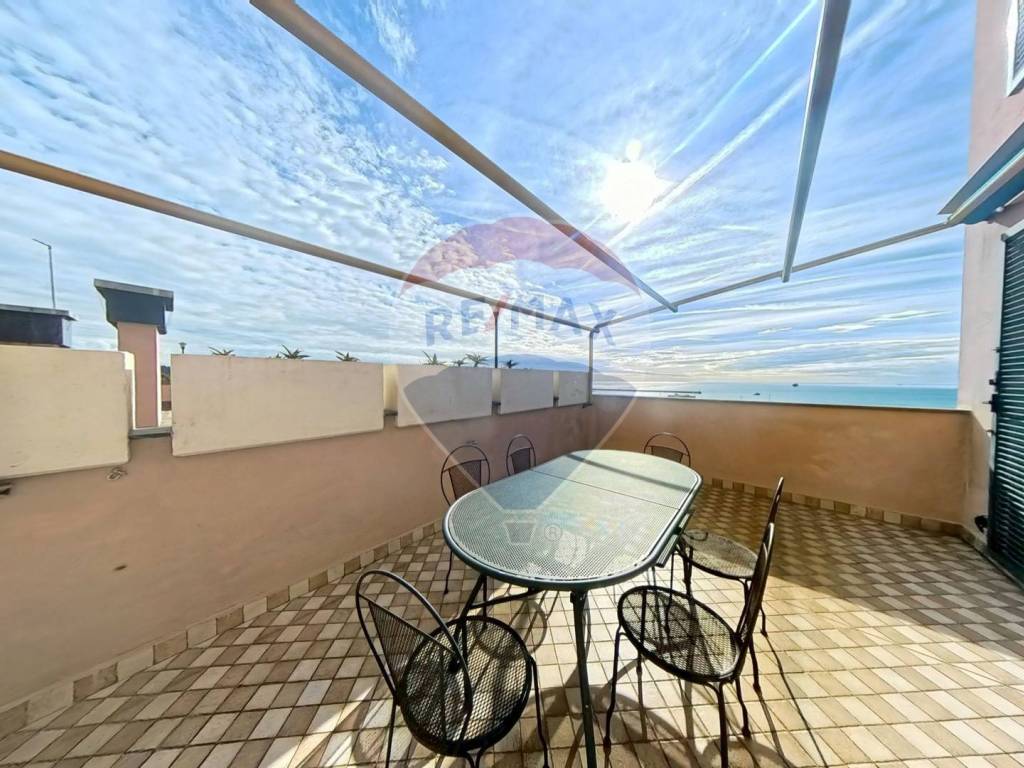 Appartamento a Genova in Via Montanella, 19 - Foto 3
