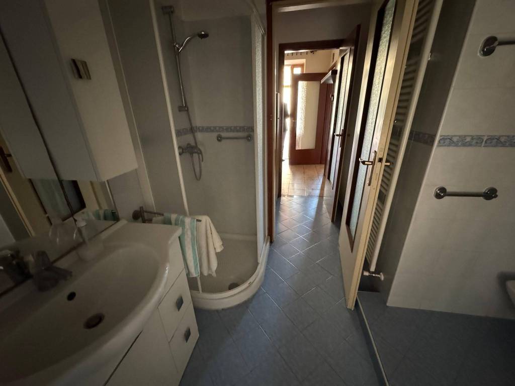 Villa a Cairate in Via Camillo Benso di Cavour, 30 - Foto 4