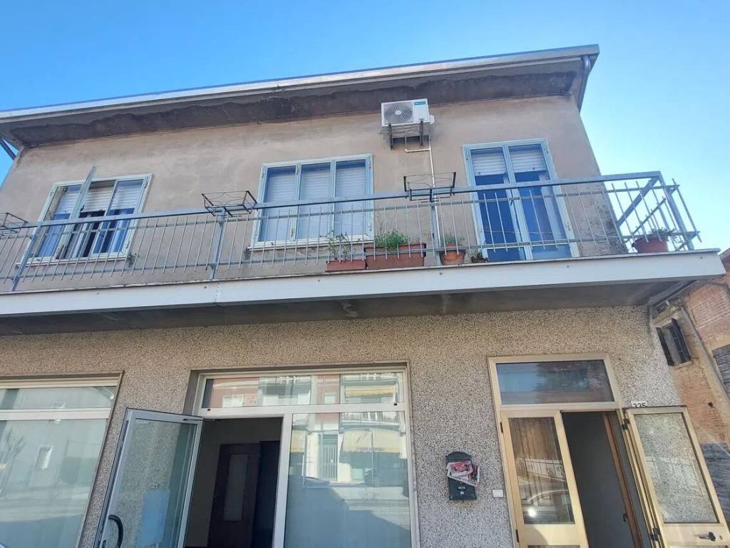 Villa a Cento in Via Correggio, 335 - Foto 2