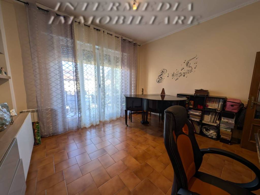 Appartamento a Montevarchi in Via Dante Alighieri - Foto 4