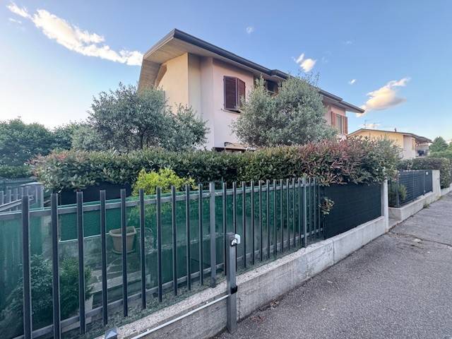 Appartamento a Robbiate in Strada delle Brigole - Foto 3