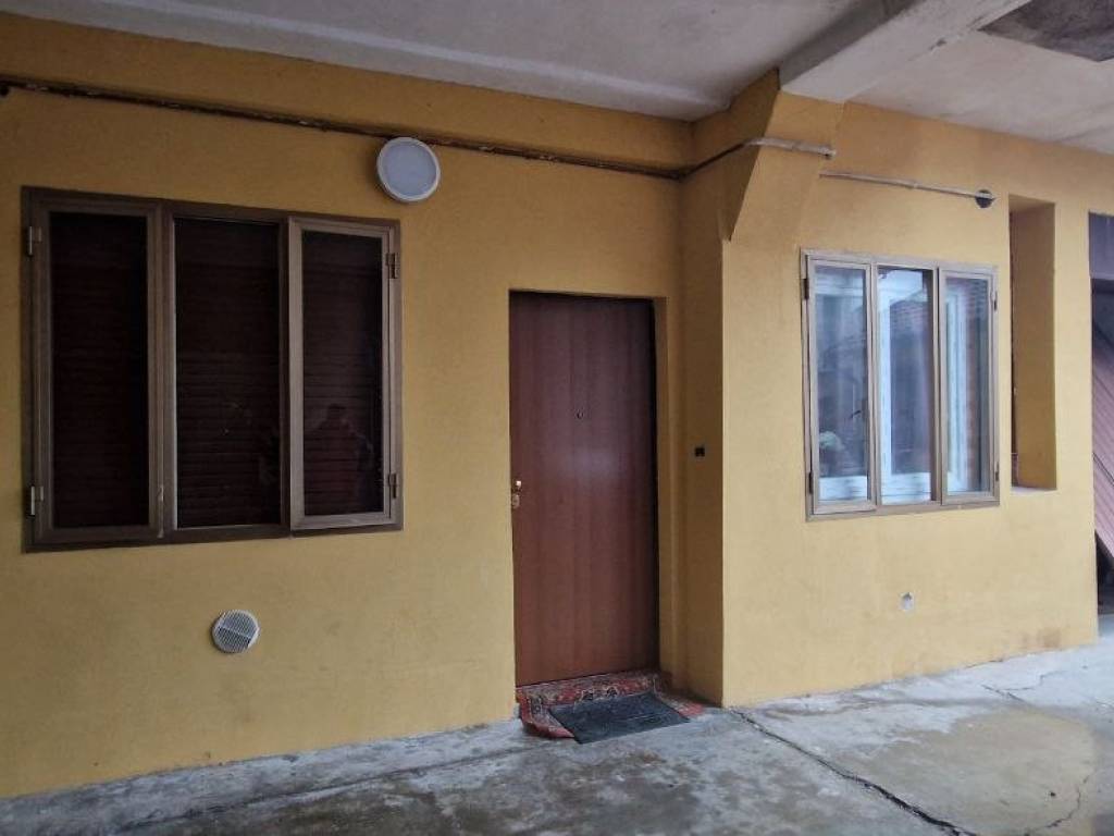 Appartamento a Venegono inferiore in Via Alessandro Manzoni, 23 - Foto 2