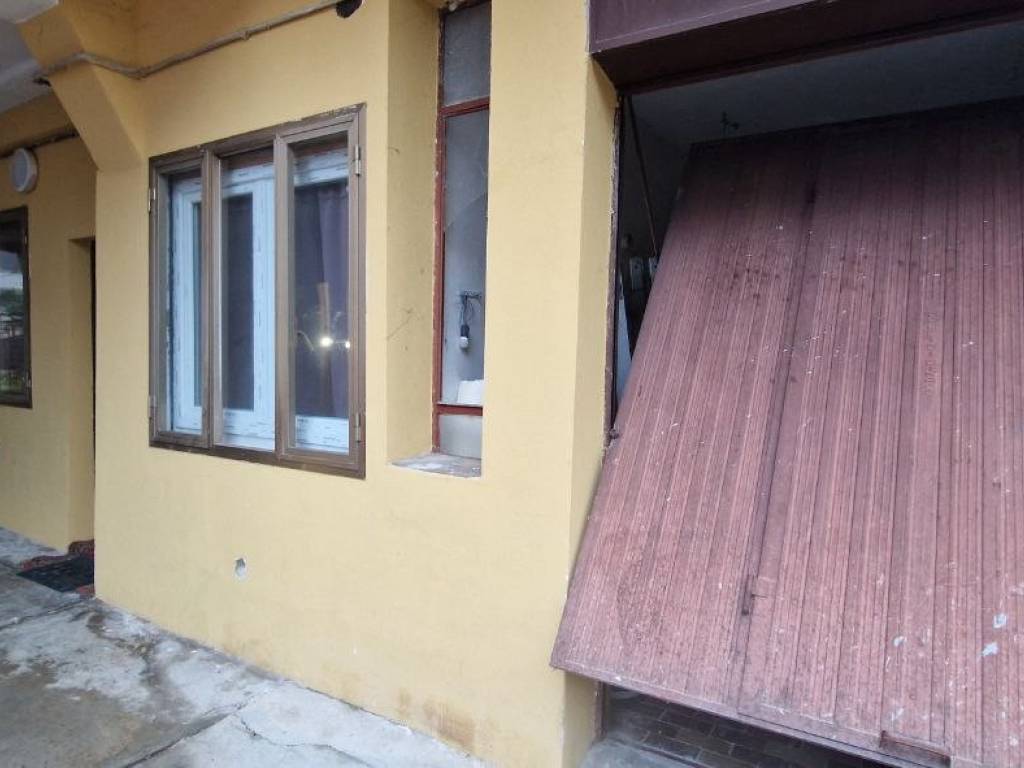 Appartamento a Venegono inferiore in Via Alessandro Manzoni, 23 - Foto 3
