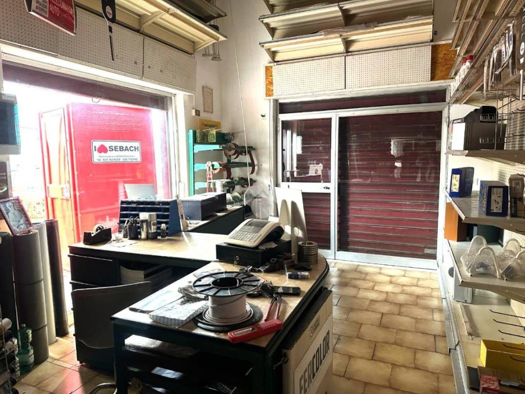 Box / garage a Scafati in Via Roma, 77 - Foto 4