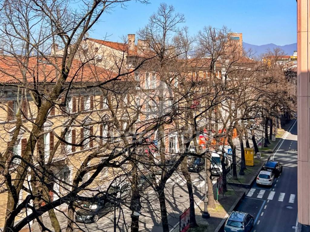 Appartamento a Brescia in Via Luigi Einaudi, 26 - Foto 1