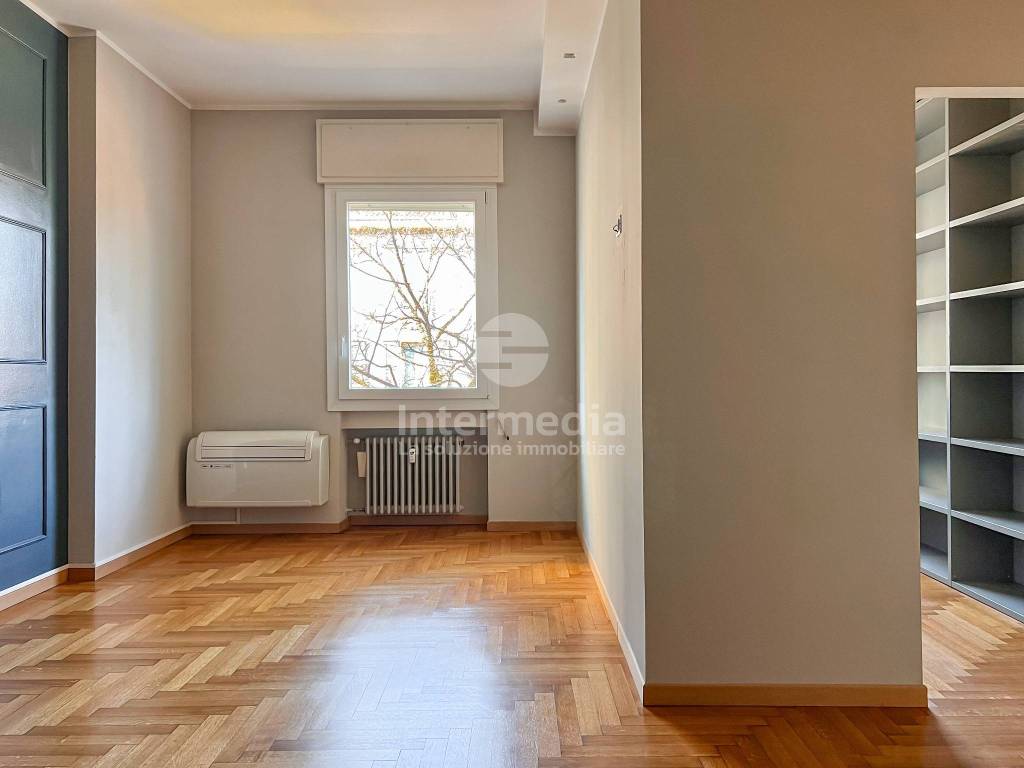 Appartamento a Brescia in Via Luigi Einaudi, 26 - Foto 2
