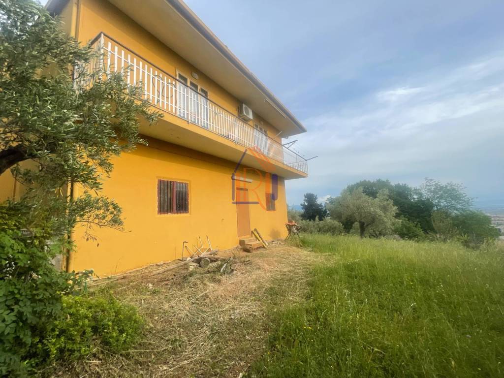 Casa indipendente a Lamezia terme in Via Rosario Livatino, 7 - Foto 2