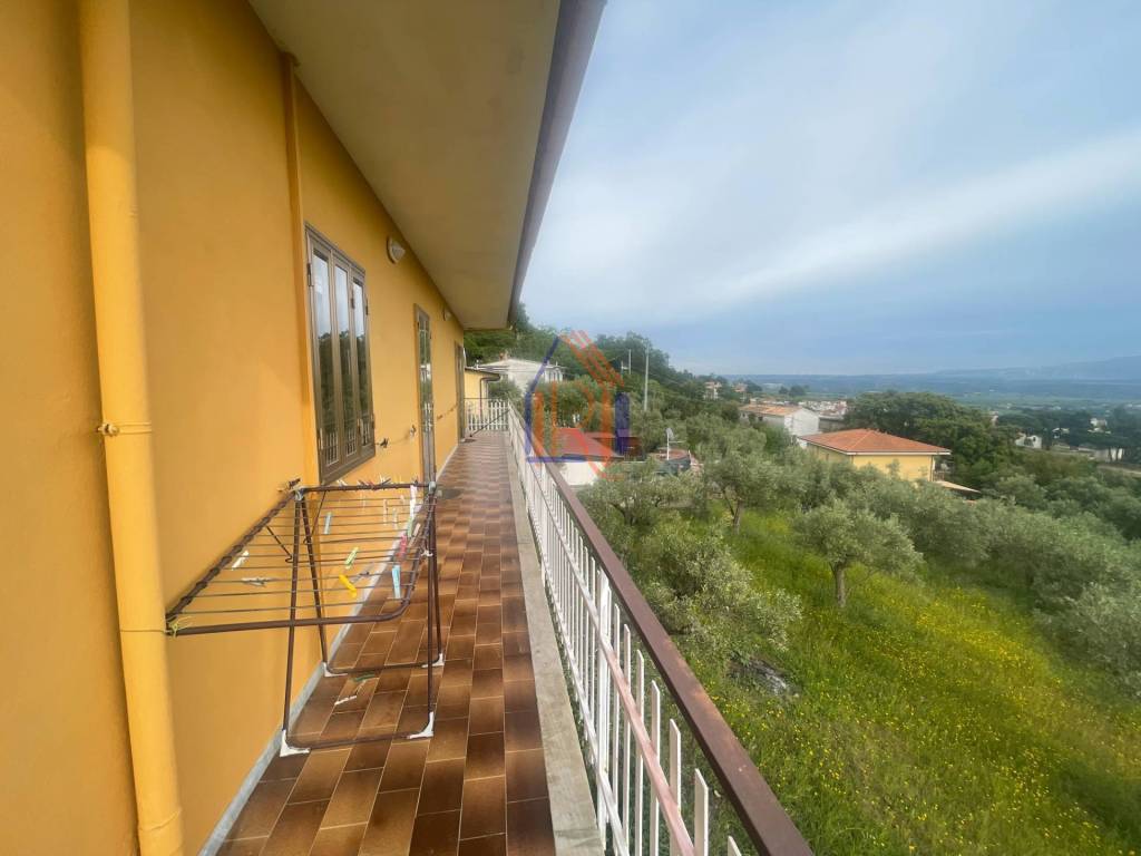 Casa indipendente a Lamezia terme in Via Rosario Livatino, 7 - Foto 5