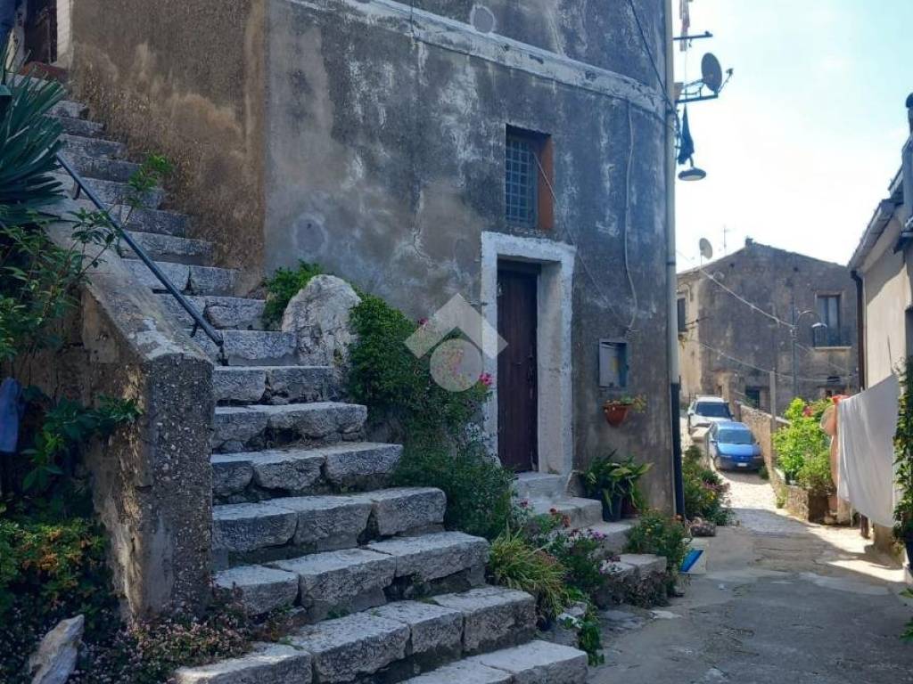 Casa indipendente a Montesarchio in Via S. Maria, 26 - Foto 2