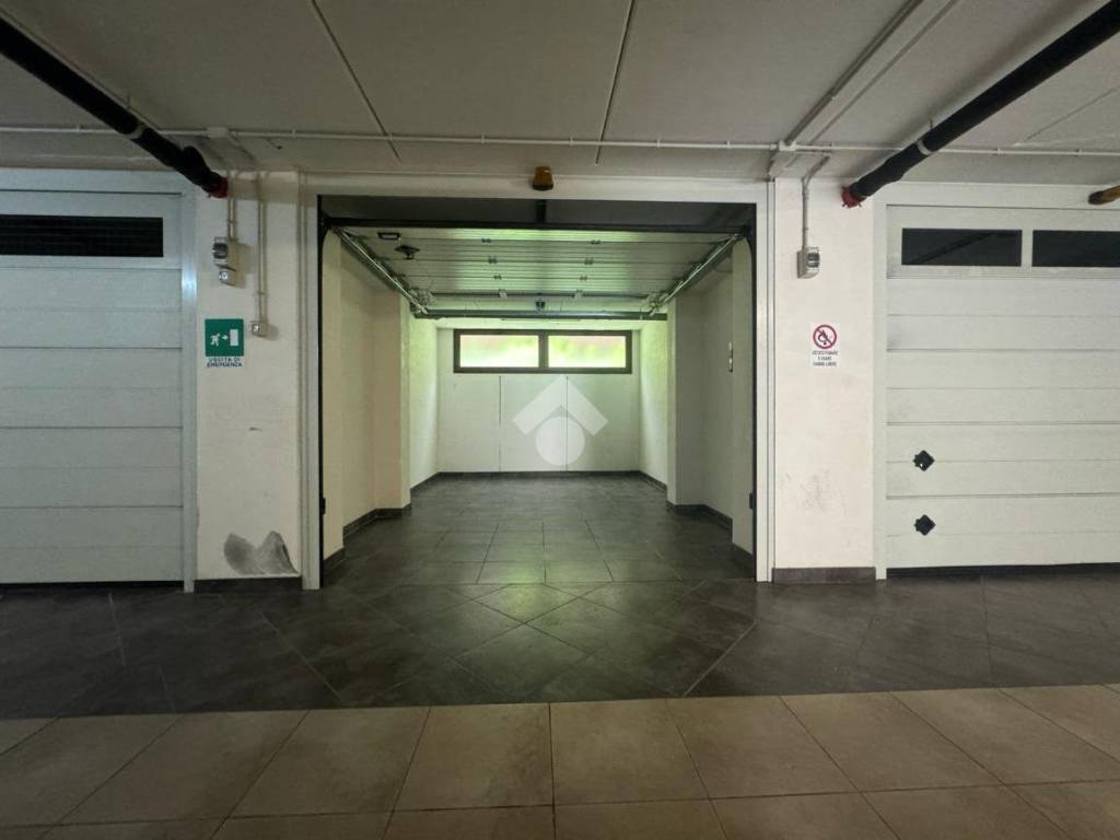 Box / garage a Brindisi in Via Giuseppe Doldo, 21 - Foto 4