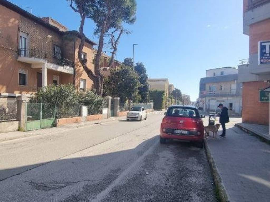 Appartamento a Civitanova marche in Via Gabriele D'Annunzio - Foto 4