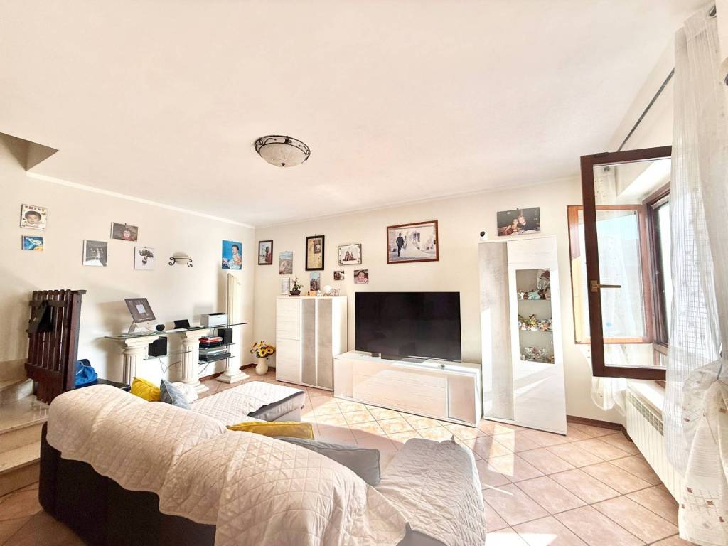 Villa a Rieti in Via Attilio Aguzzi, 1 - Foto 3