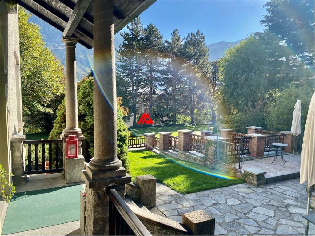 Villa a Aosta in Via A. Petigat Abbè, 4 - Foto 5