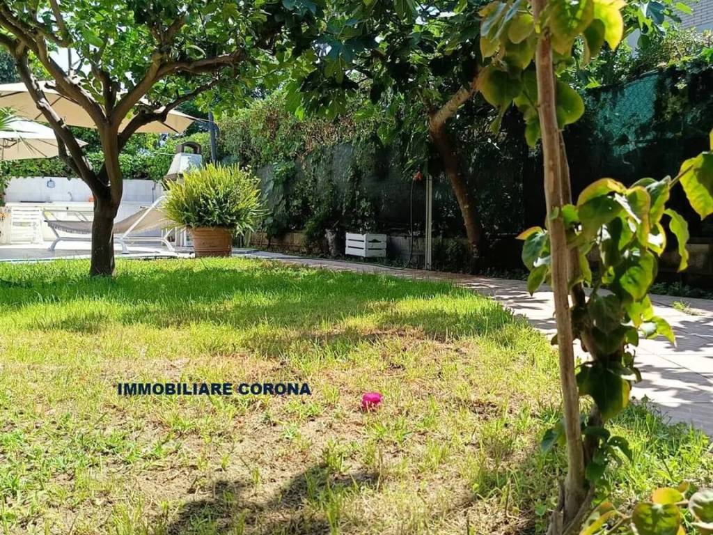 Villa a Terracina in Viale Vigna Luisa, 25 - Foto 5