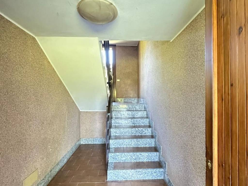 Appartamento a Besozzo in Via Trento, 9 - Foto 5