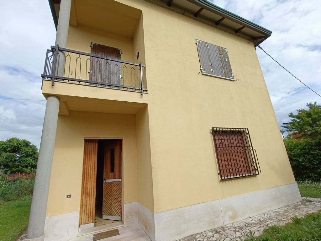 Villa a Lugo in Via Quarto dei Mille, 15 - Foto 2