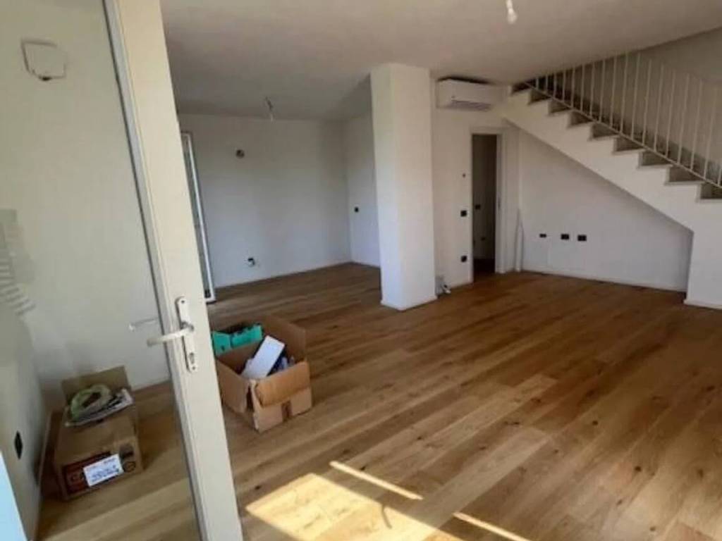 Villa a Castelnuovo magra in Via Delle Rose - Foto 4