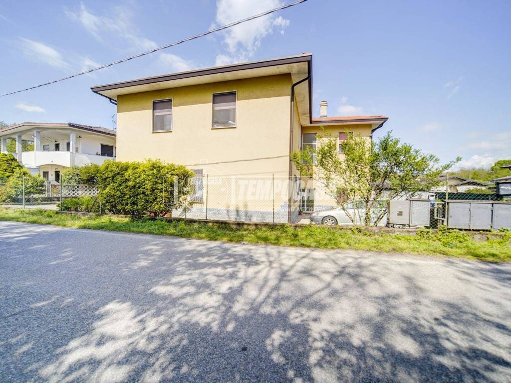 Appartamento a Biandronno in Via V. Veneto 38 - Foto 3