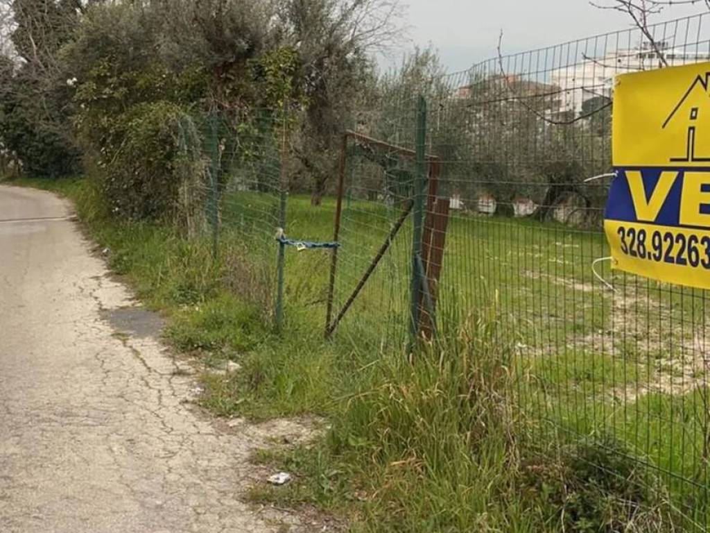 Terreno a Silvi in Strada Statale 553 S.N.C. - Foto 3