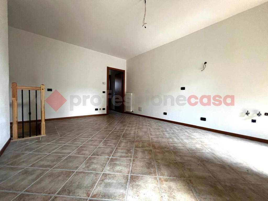 Appartamento a Viano in Via Provinciale - Foto 2