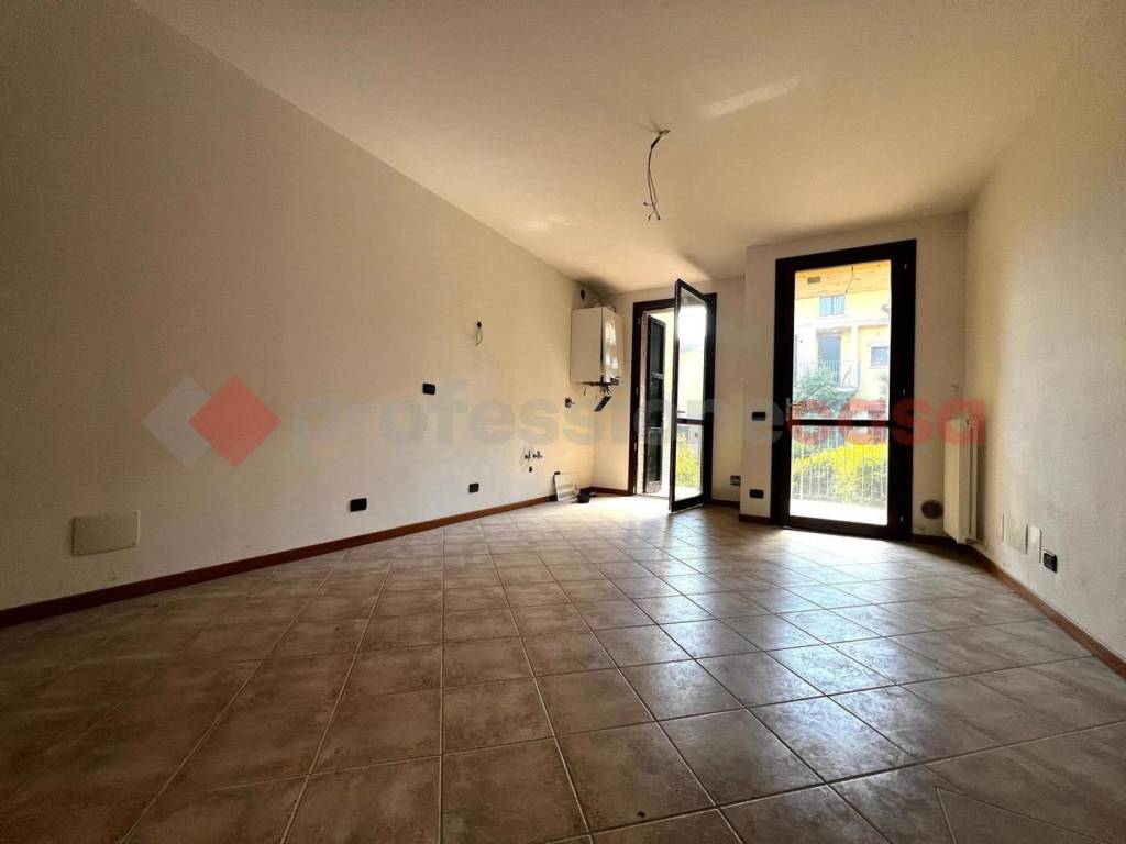 Appartamento a Viano in Via Provinciale - Foto 3