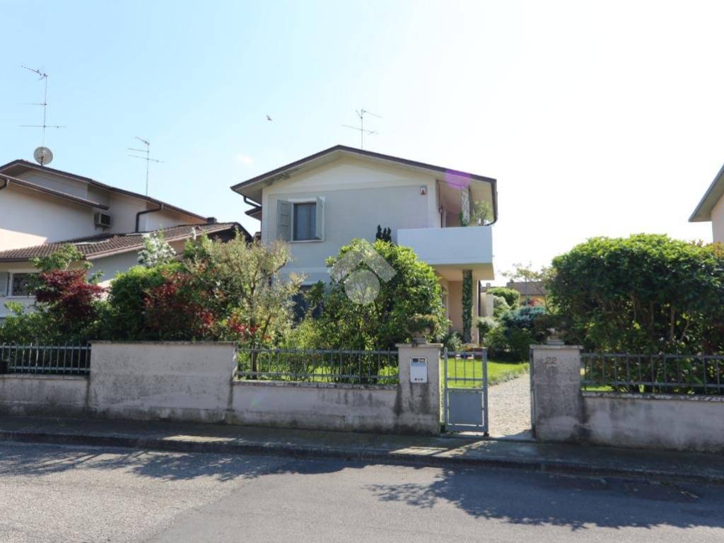 Villa a Porto mantovano in Via Della Libertà, 1 - Foto 2