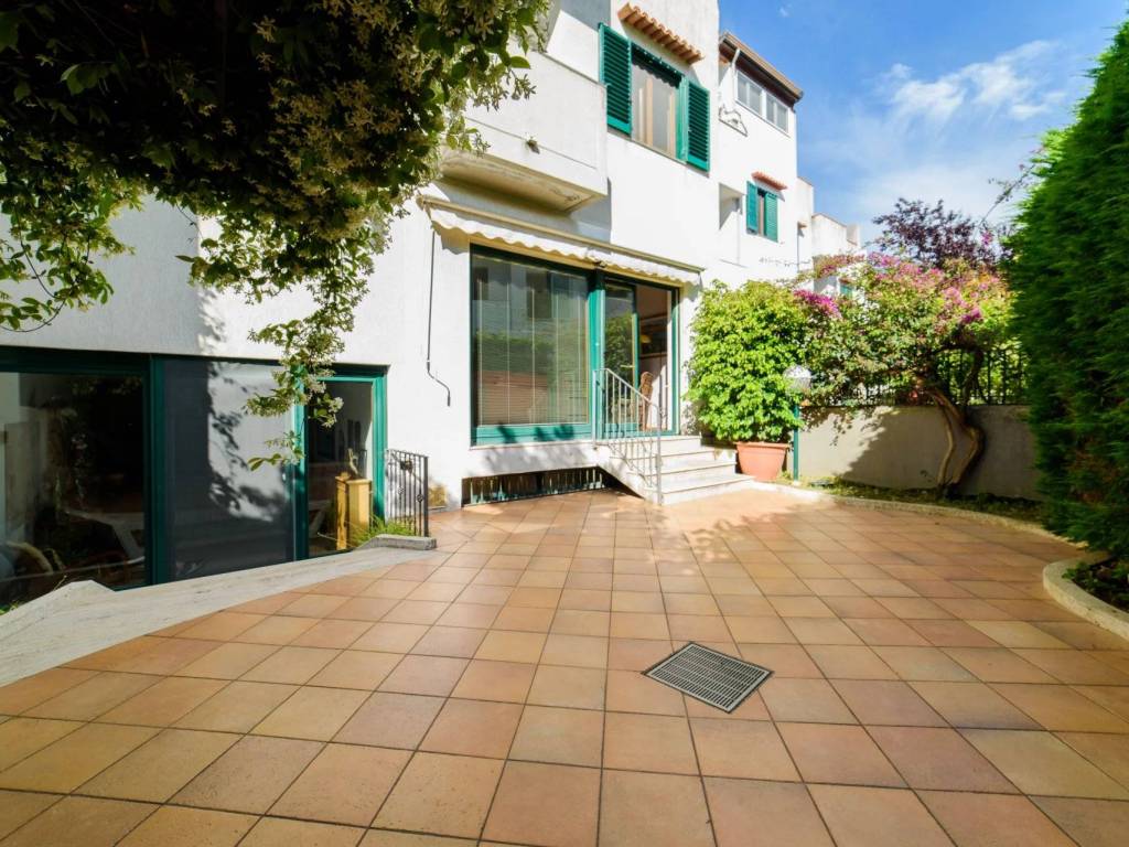 Villetta a schiera a Salerno in Viale Giuseppe Verdi, 26 - Foto 4