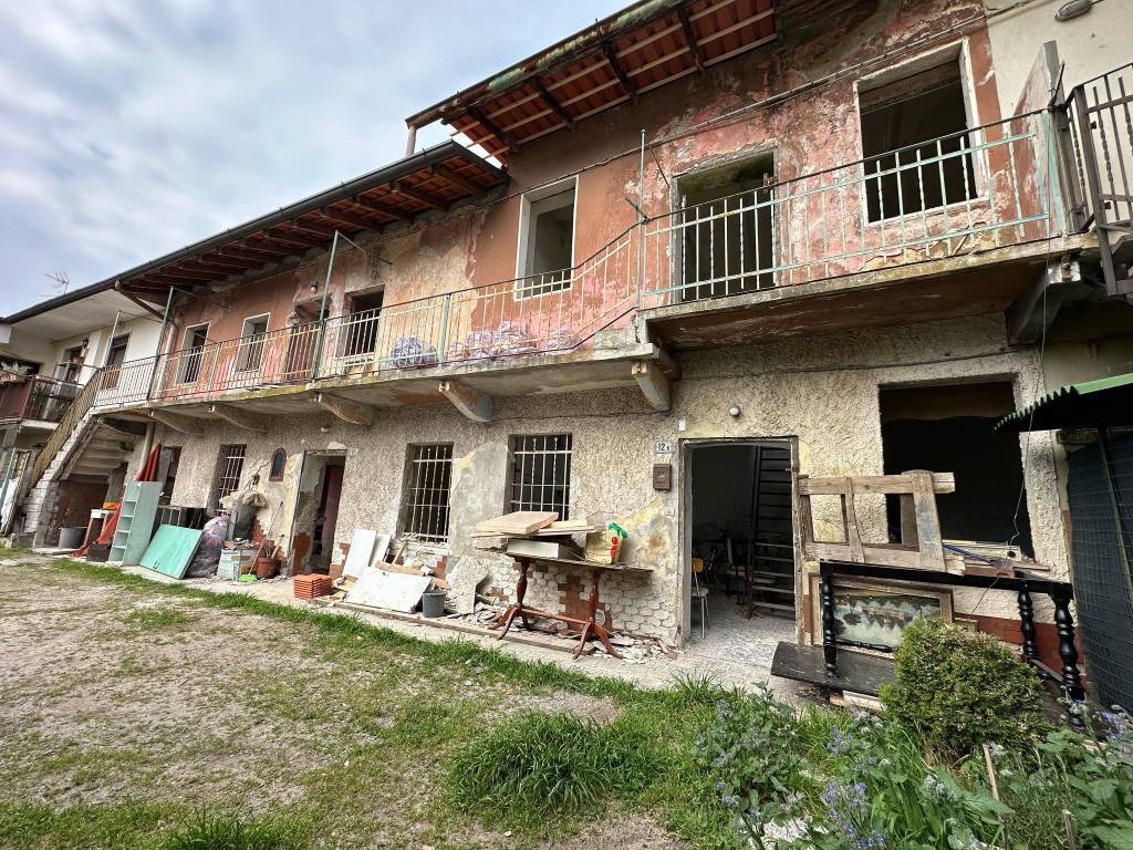 Villa a Cardano al campo in Vicolo Addolorata, 12 - Foto 2