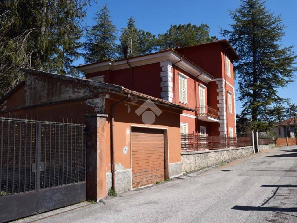 Villa a Tagliacozzo in Via Balilla, 19 - Foto 4