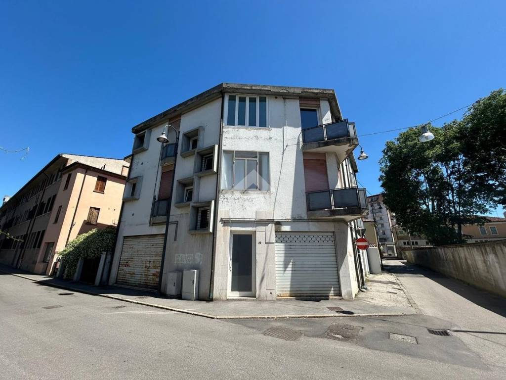 Appartamento a Rovigo in Via Giacomo Sichirollo, 29 - Foto 2