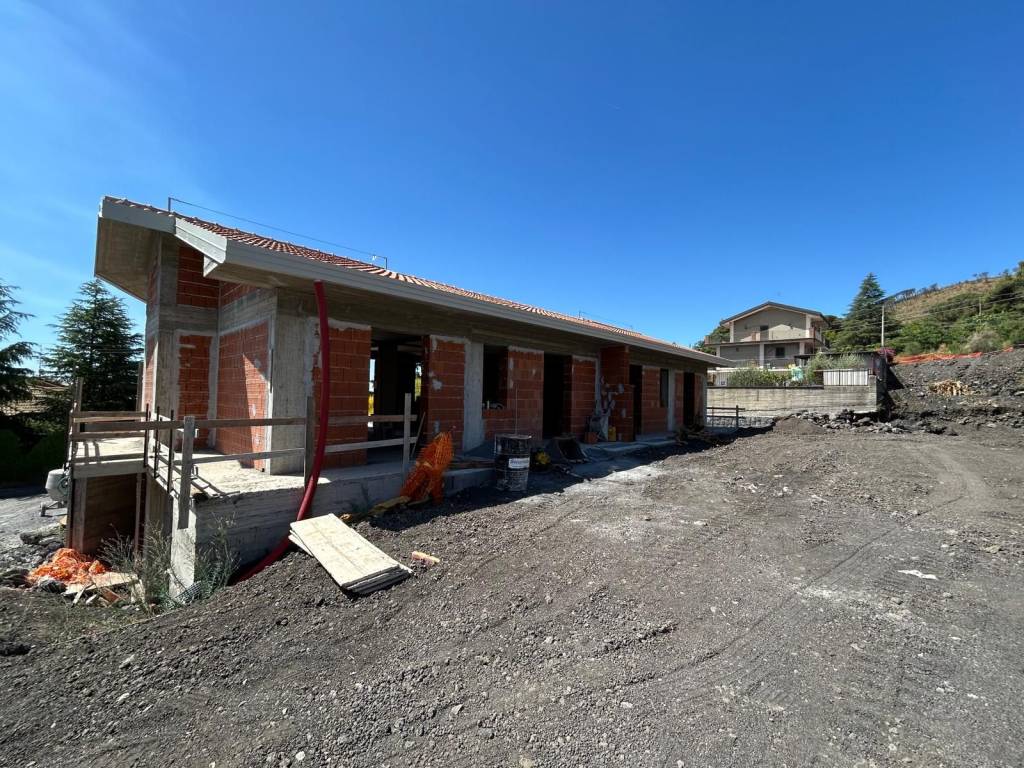 Villetta a schiera a Nicolosi in Via Giacomo Leopardi - Foto 3