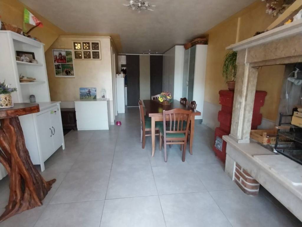 Casa indipendente a Rezzato in Via San Martino, 6 - Foto 4